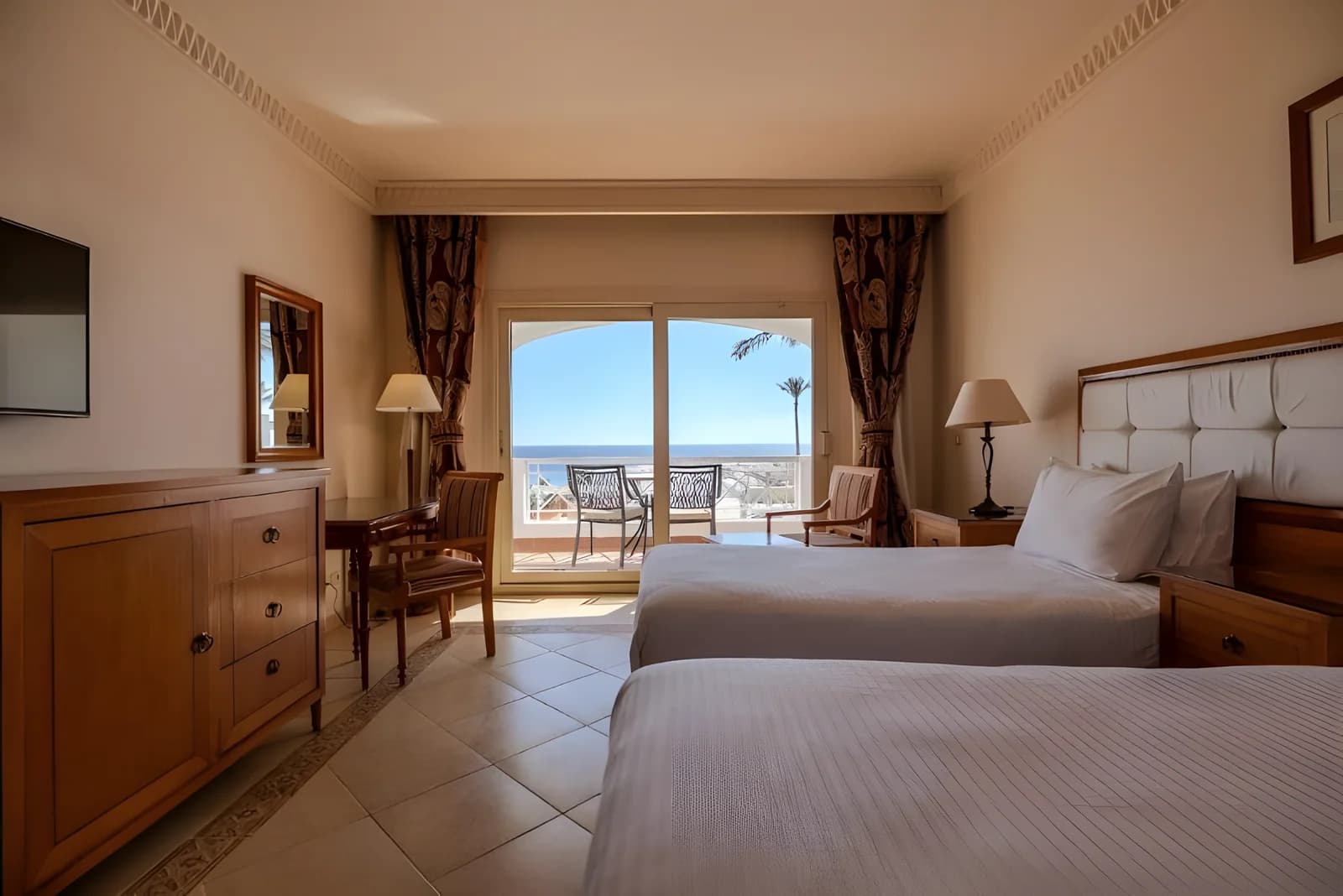 Continental Plaza Beach Resort 4*, foto 2