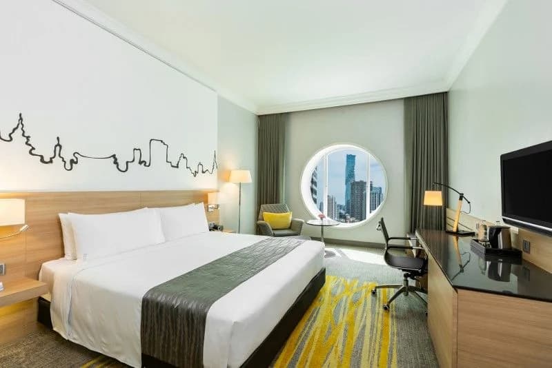 Combinato Holiday Inn Bangkok Silom 4* & The Regent Cha Am Beach 4*, foto 2